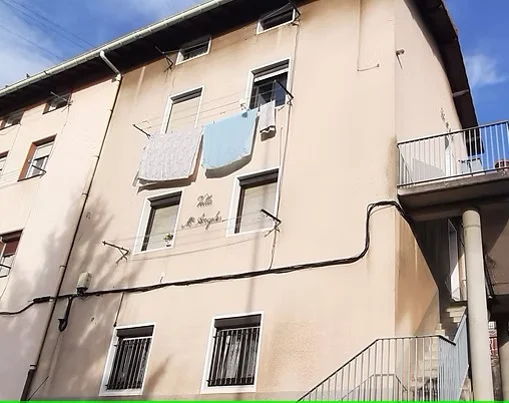 Zandardegi 23, 25, 27